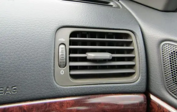 Volvo S80 Dash center air vent grill 