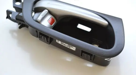 Honda Civic IX Front door interior handle 242612
