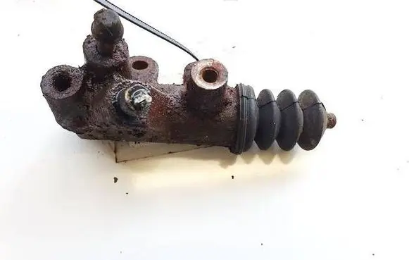 Toyota Avensis T250 Clutch master cylinder