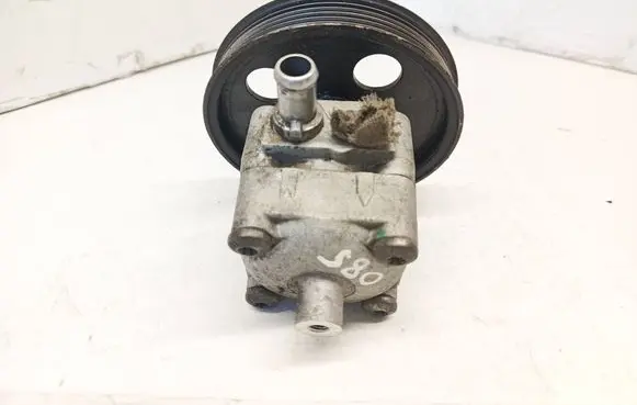Volvo S80 Power steering pump 8683377