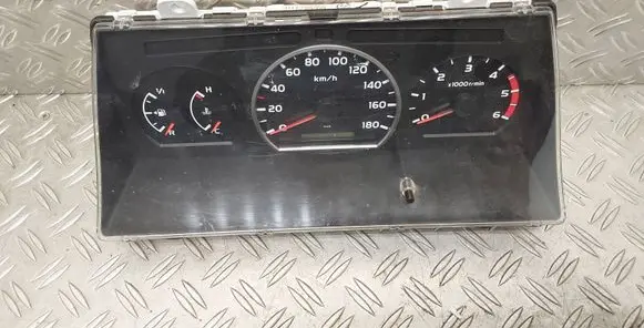 Toyota Hiace (H200) Speedometer (instrument cluster) 83800-26D12