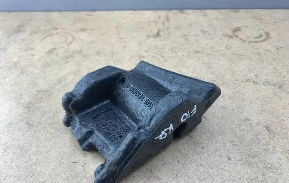 Other engine bay part