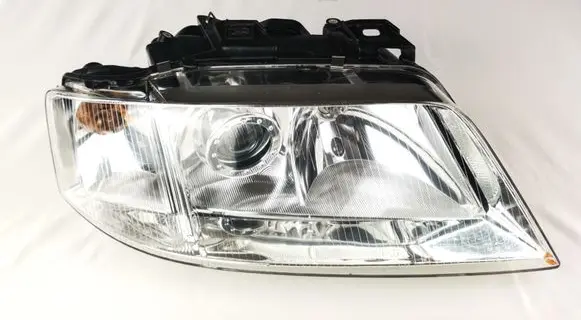 Audi A6 S6 C5 4B Headlight/headlamp 15592400