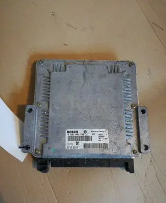 Peugeot 406 Engine control unit/module 0281001782