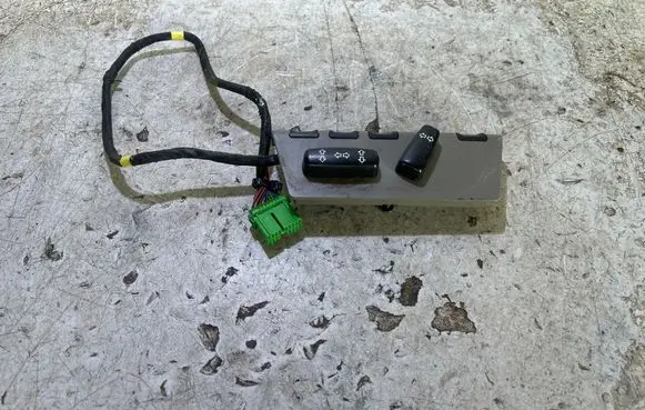 Volvo S60 Seat control switch 19206