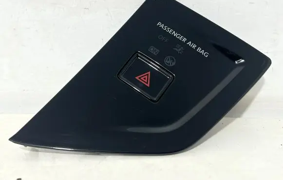 Volkswagen Taigo Hazard light switch 2G1919225