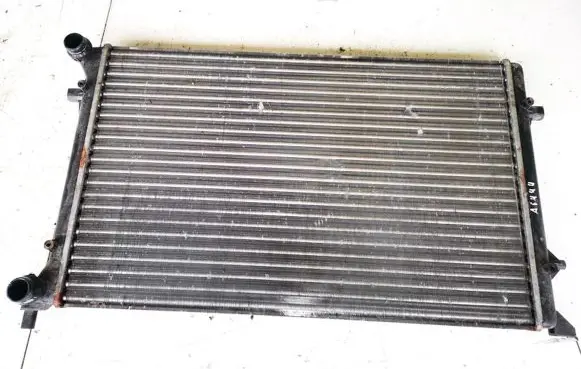 Volkswagen Golf V Coolant radiator