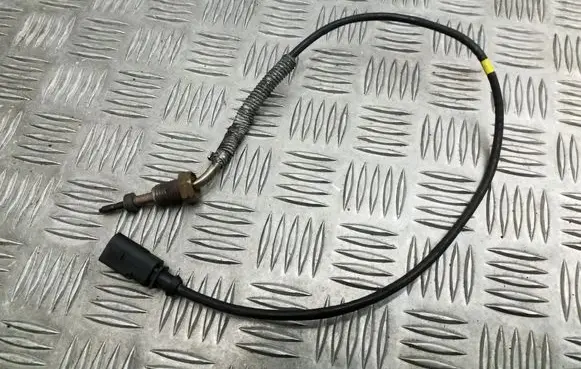 Seat Leon (5F) Exhaust gas temperature sensor 04L906088AR 888