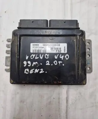 Volvo S40, V40 Engine control unit/module P30614732 S108212204A