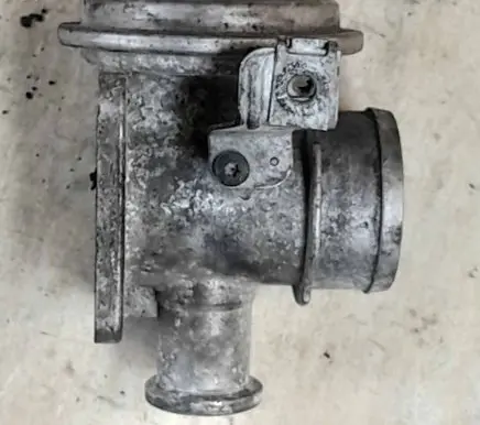 BMW 5 E39 EGR valve 78545204
