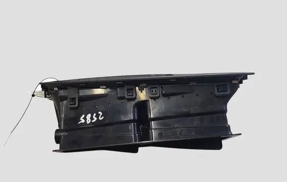 Peugeot 5008 Dash center air vent grill W14107