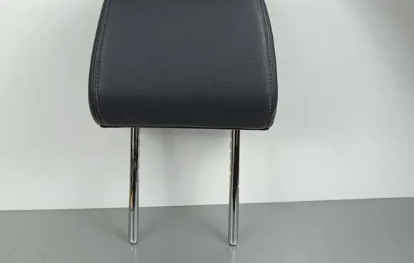 Honda CR-V Front seat headrest 