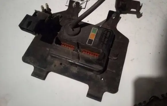Ford Fiesta Ignition amplifier control unit 89FB12A297EA