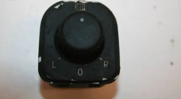 Volkswagen Golf V Wing mirror switch 1K0959565F