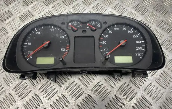 Volkswagen Golf IV Speedometer (instrument cluster) 1J0919861B 068913016