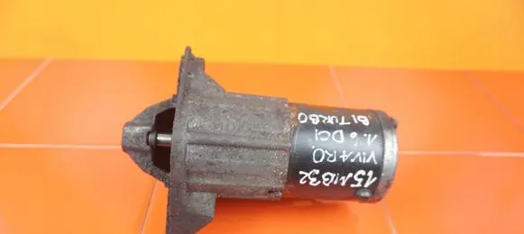 Opel Vivaro Starter motor 233003248R R9M452