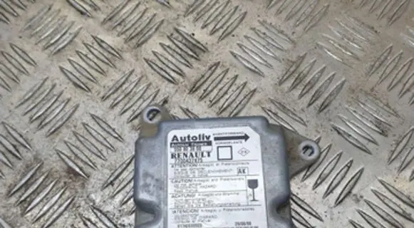 Renault Megane I Airbag control unit/module 7700437475 550803600