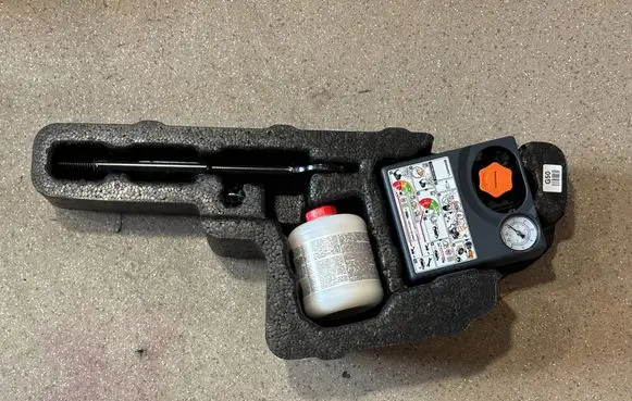 KIA Sorento IV Tire air pump compressor 09139P2500