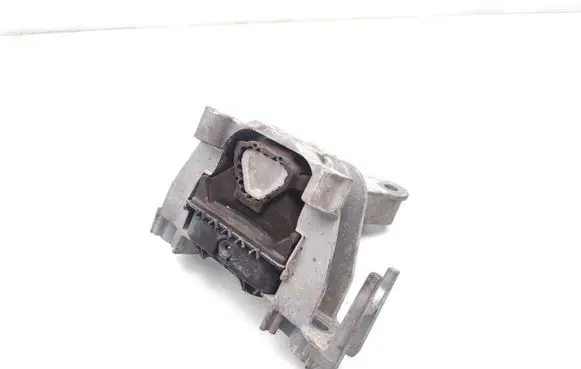 MG ZS Engine mount bracket 20190514A