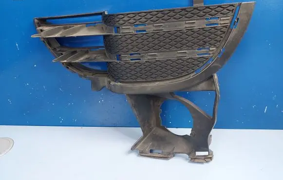 Porsche Cayenne (92A) Front bumper mounting bracket 7P5807681