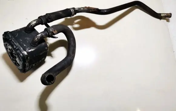 Engine oil radiator