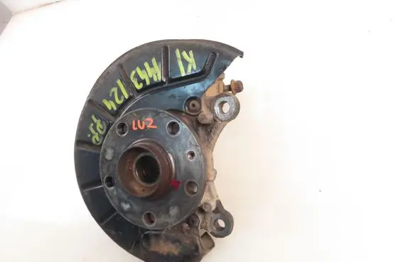 Volkswagen Golf Plus Front wheel hub spindle knuckle