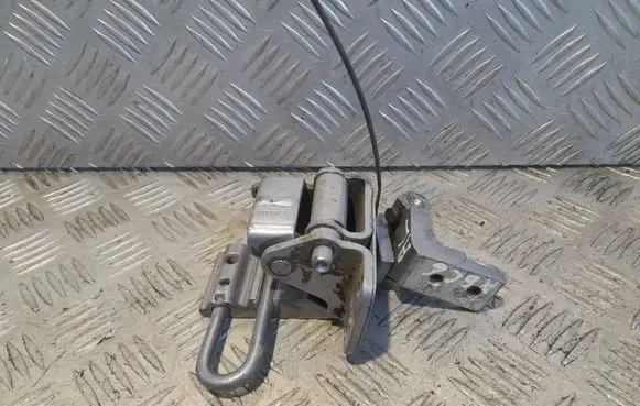 Audi A6 S6 C6 4F Rear door lower hinge 8E0833412