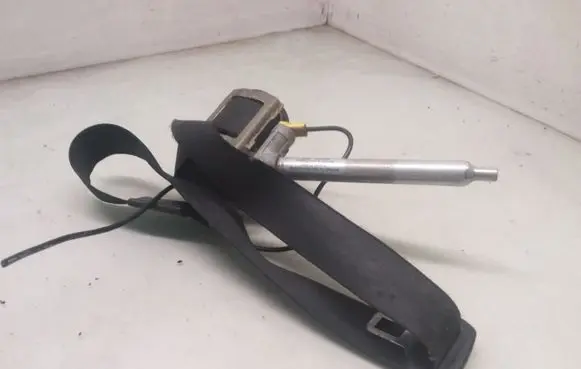 Audi A6 S6 C4 4A Front seatbelt 193857737 4A0857705AF