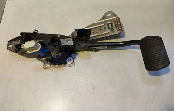 Ford Focus Brake pedal 4M512467BR 10258M02