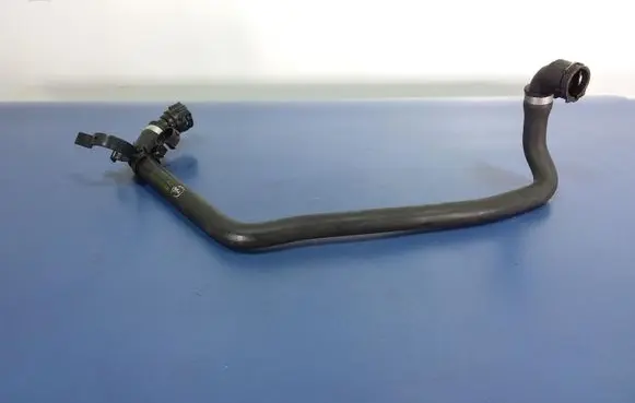 BMW X5 E70 Engine coolant pipe/hose 6945279
