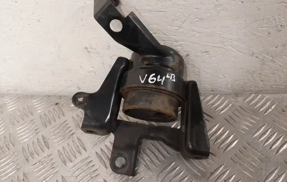 Toyota Corolla Verso AR10 Engine mount bracket 123050R040