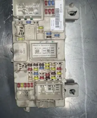 Ford C-MAX I Fuse module 97RA000001 97RA012108 30S519256705