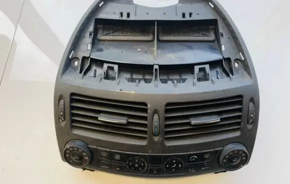 Mercedes-Benz E W211 Climate control unit 2118300085 2118300054