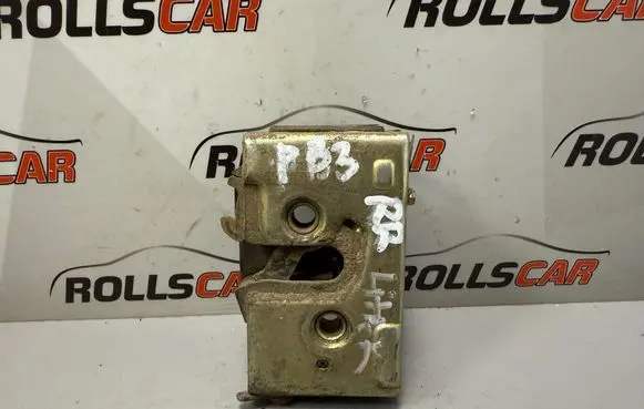Volkswagen PASSAT B3 Rear door lock 357839016D