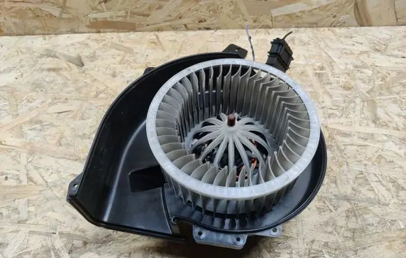 Seat Ibiza IV (6J,6P) Heater fan/blower 6R1819015 BZ74820
