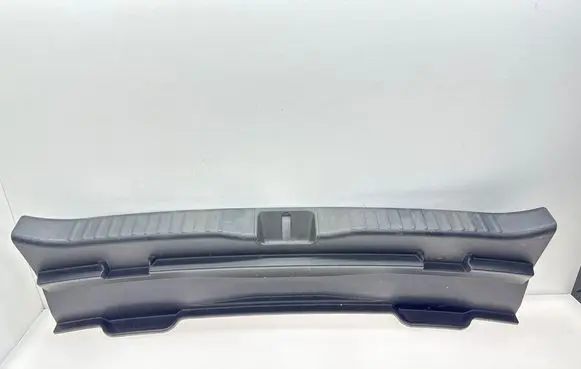 Toyota Yaris Cross Trunk/boot sill cover protection 583870D290