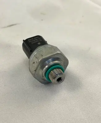 BMW 4 F36 Gran coupe Air conditioning (A/C) pressure sensor 932365801 24055910 64539323658