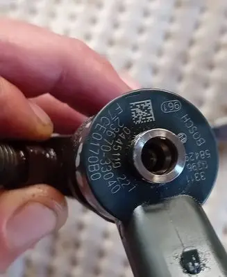 Toyota Auris 150 Fuel injector 0445110227