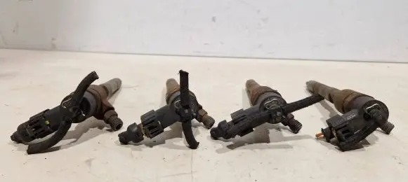 Opel Combo C Fuel injectors set 0445110083