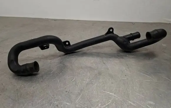 Subaru Forester SG Engine coolant pipe/hose 