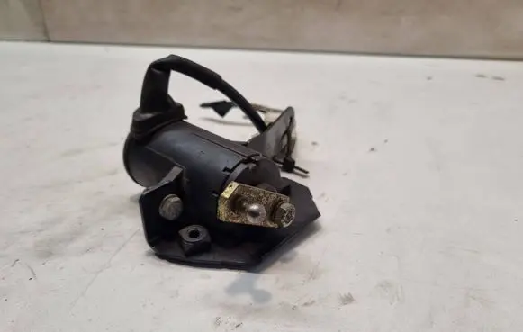 Accelerator throttle pedal