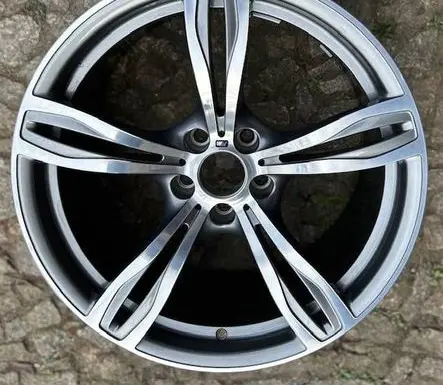 BMW M6 R20 alloy rim 2283402