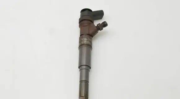 BMW 5 E60 E61 Fuel injector 7794652