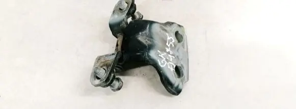 Mitsubishi Carisma Rear door lower hinge