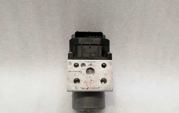 Porsche 911 996 ABS Pump 99635575503