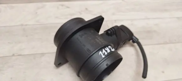 Skoda Octavia Mk2 (1Z) Mass air flow meter 0281002531 038906461B 038906461