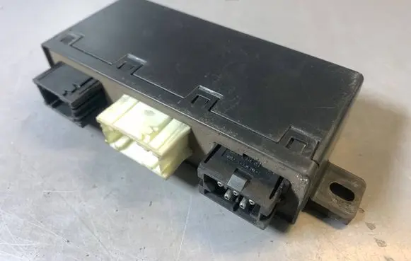 BMW 5 E39 Door control unit/module 8378773