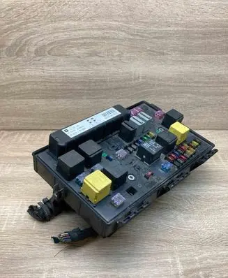 Opel Astra H Fuse module 13191129 5DK00866827