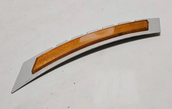BMW 5 E60 E61 Front reflector 7185744 2051200 3109