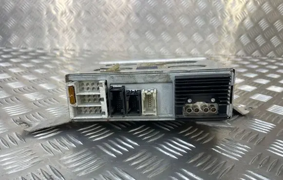 Mercedes-Benz S W220 Sound amplifier A2208271714